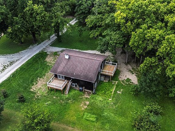 3rd image of 71 Shady Oaks Dr