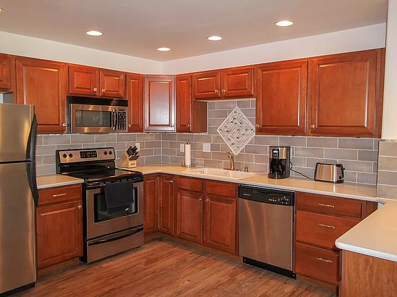 3rd image of 2238 Baxter Ln APT 2