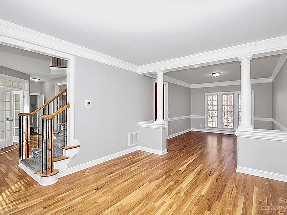 5th image of 14221 Carlton Woods Ln