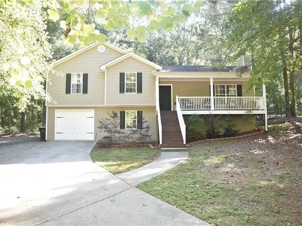 261 Meadowbrook Ln, Carrollton, GA 30117