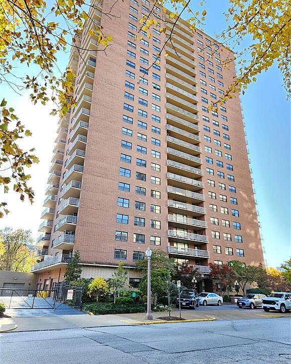 1st image of 4466 W Pine Blvd APT 9F