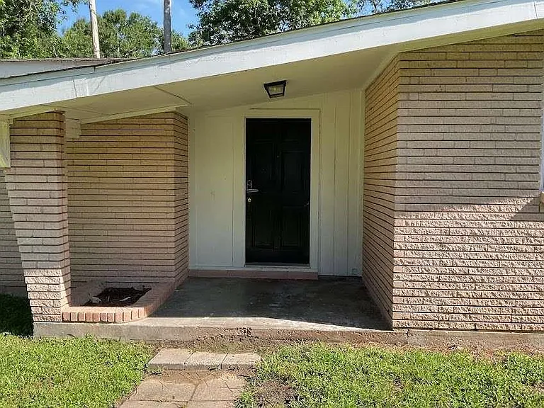 3515 Elm Dr — Photo 3