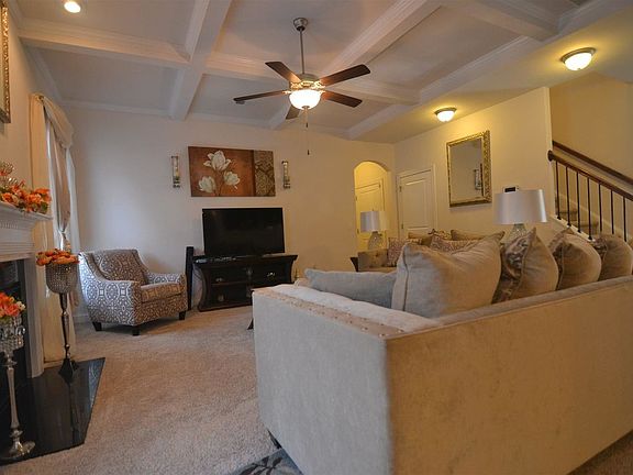 5th image of 1006 Valley Estates Dr