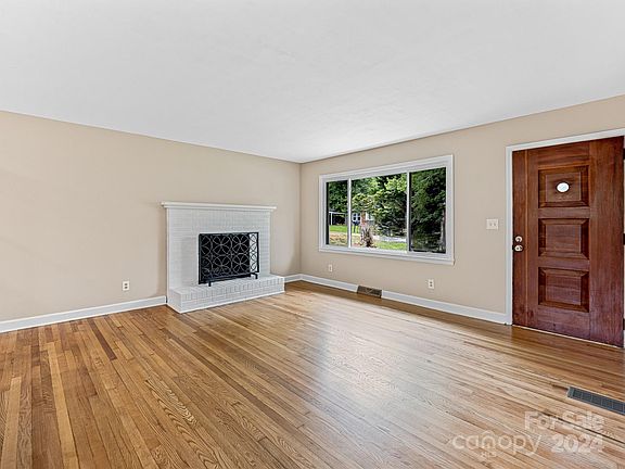 5th image of 1140 Erkwood Hts