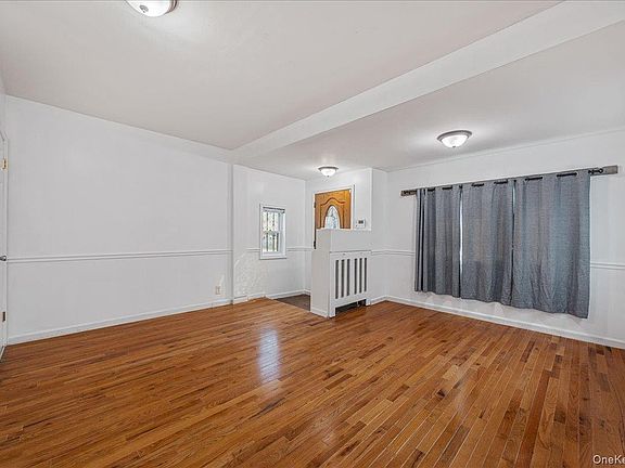 4th image of 1787 Randall Avenue