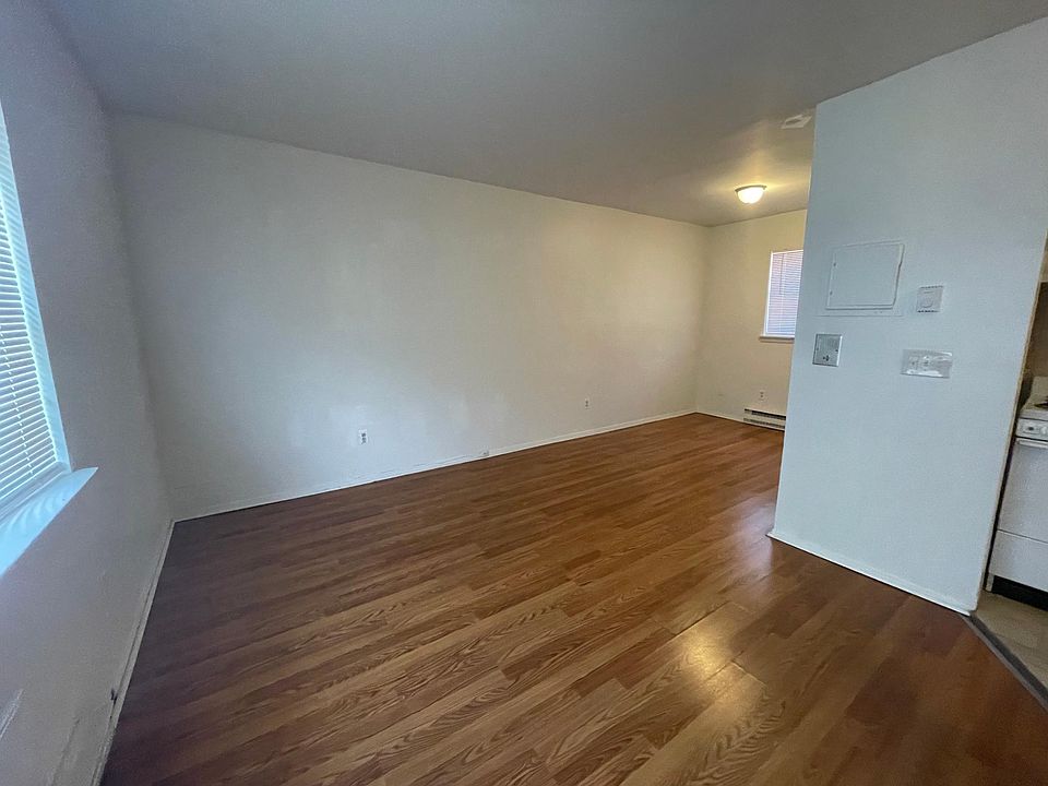 2nd image of 28 Cranford St #7A