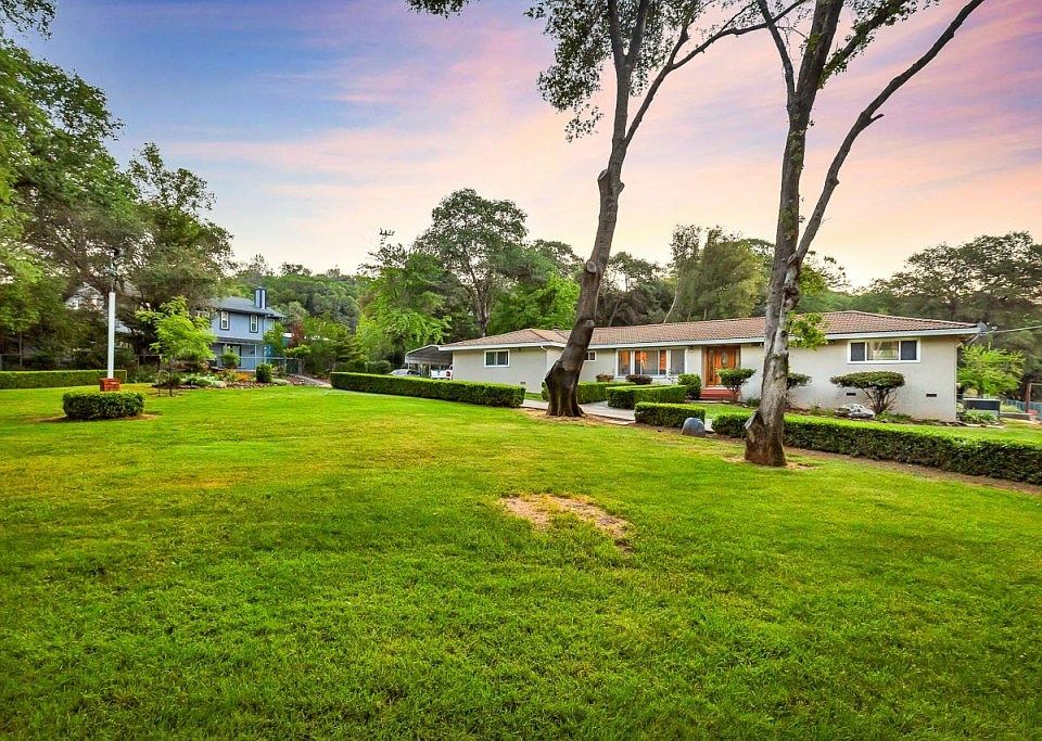 1st image of 5255 Thomas Dr