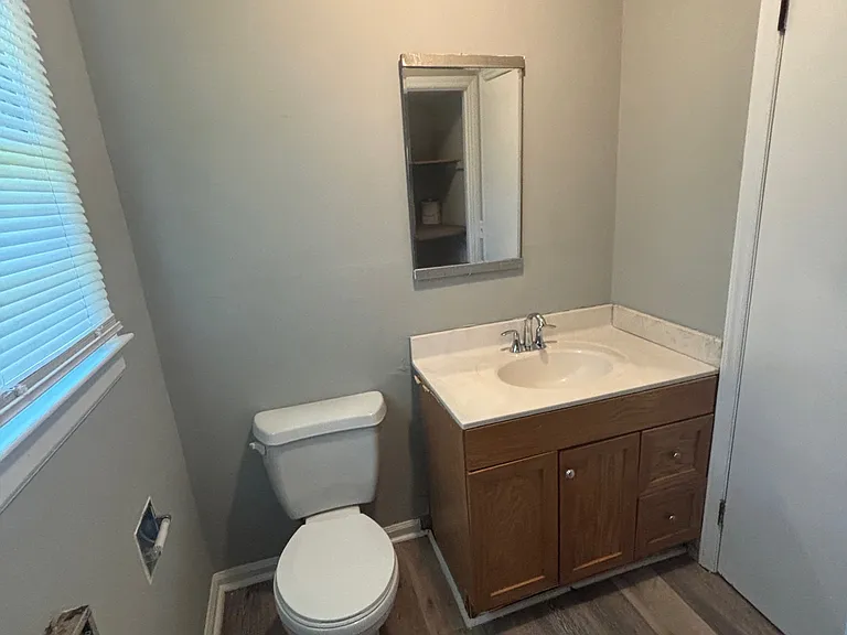 402 E Branch St — Photo 6
