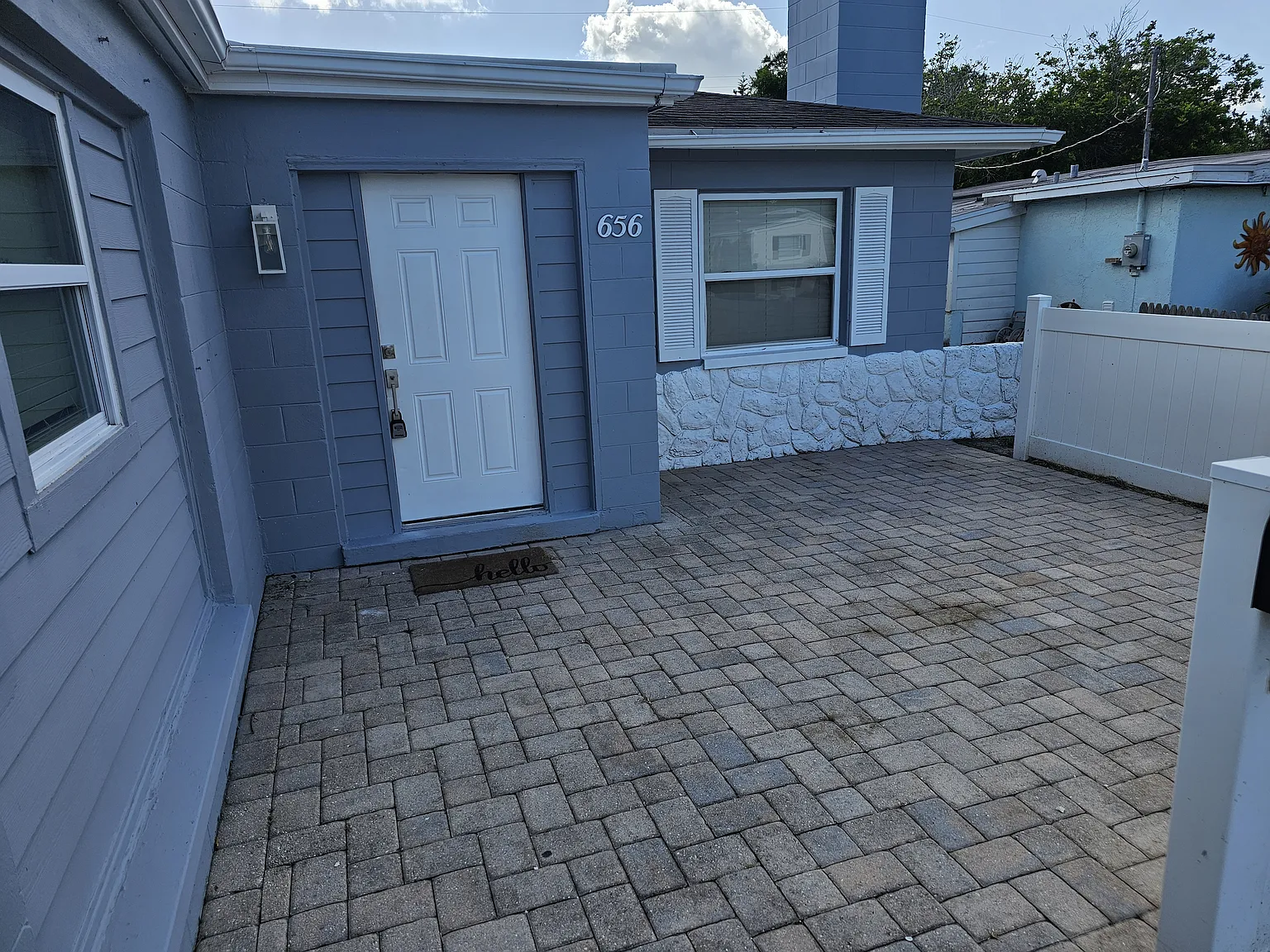 3 bed, 1236 sqft, $3,600 — Photo 2