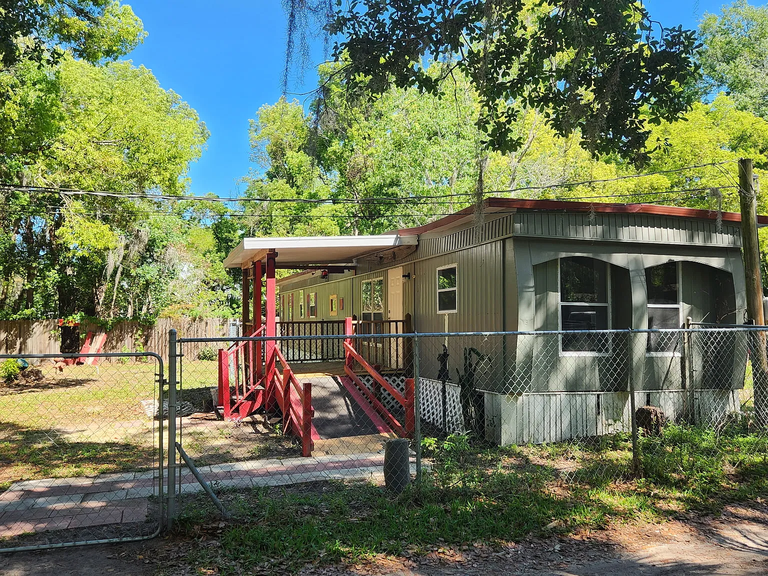 3 bed, 600 sqft, $1,300 — Photo 3