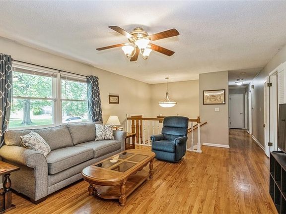 5th image of 8401 Arlington Ave