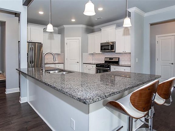 4th image of 4507 SW Sage Blvd