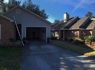 218 Parkwood Cir, Niceville, FL 32578