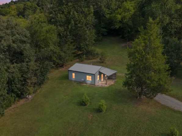 474 Bartlett Hollow Rd, Petersburg, TN 37144