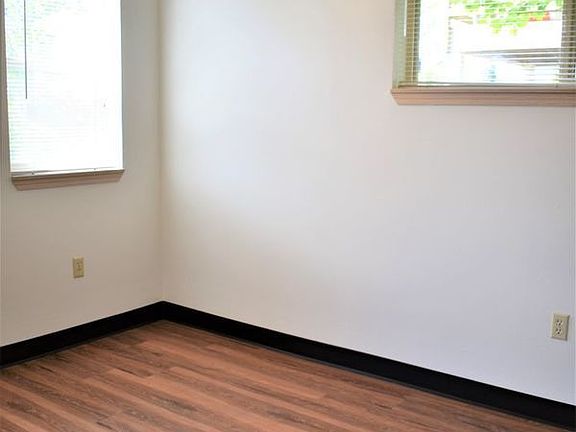 3rd image of 5608 15th Ave NE APT 207