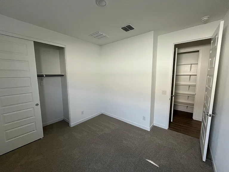 9733 W Flower St — Photo 2