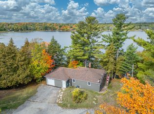 1017 Woods Ln, South Frontenac, ON K0H2W0
