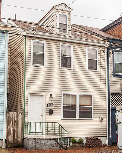 1812 Jane St — Photo 1