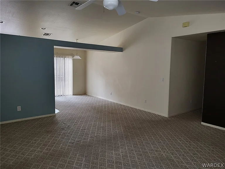 9842 S Phoenix Dr — Photo 3