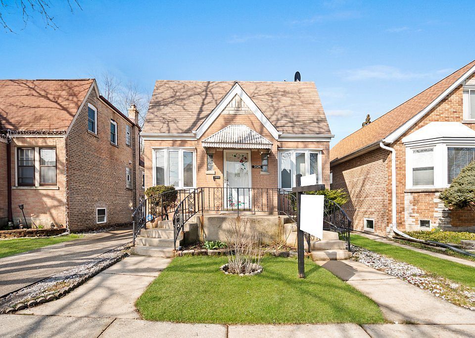 1st image of 3124 N Oconto Ave