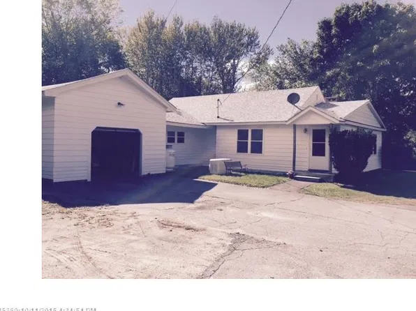 24 Todd St, Calais, ME 04619