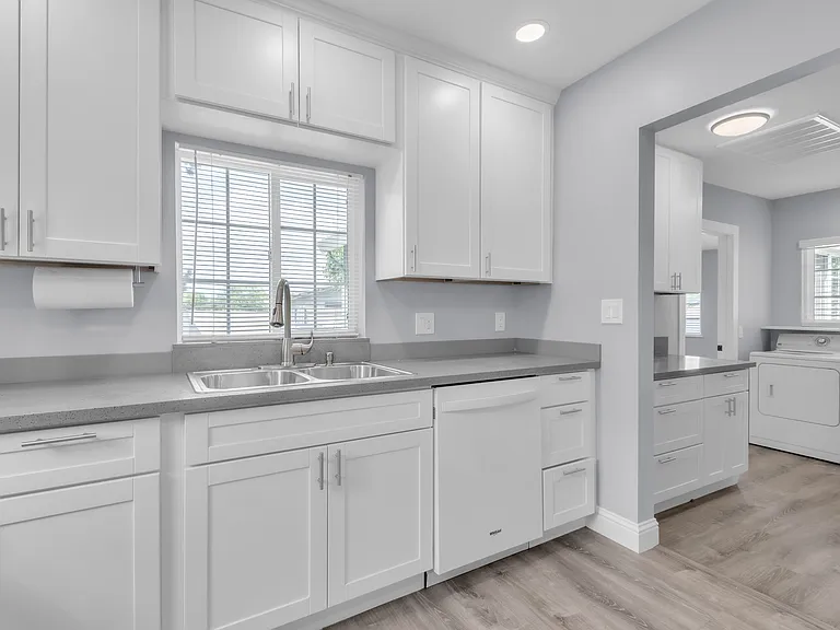 517 Rimmer Ave — Photo 10