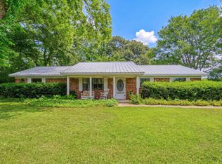 957 Gilmer Rd, Winnsboro, TX 75494