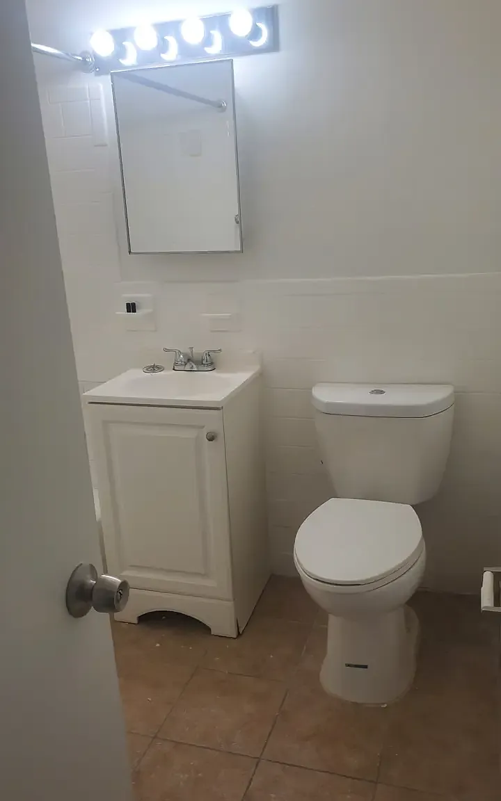 2 bed, 1.0 bath, 911 sqft, $1,995 — Photo 1