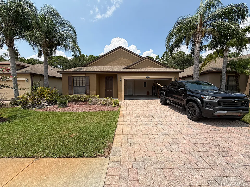 326 Breckenridge Cir SE