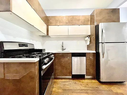 Rented by Pear NYC LLC | media 37