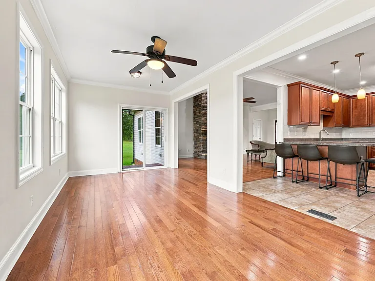 494 Asset Pkwy — Photo 23
