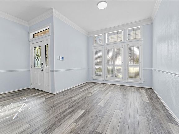 4th image of 5007 Harbour Town Ct