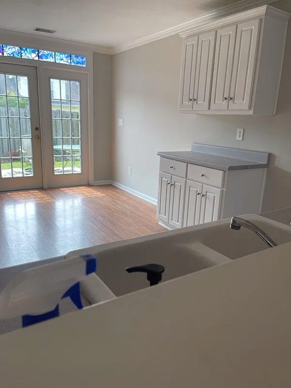 3 bed, 2.5 bath, 2050 sqft, $1,750 — Photo 3