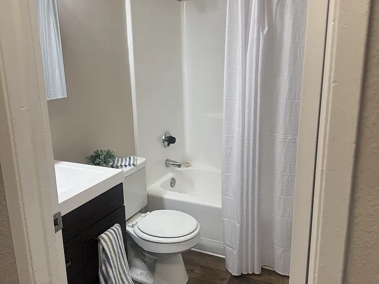 Peachwood Apartments — Photo 37