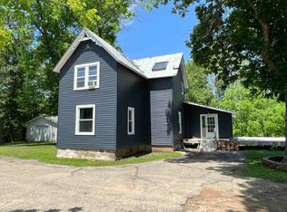 1239 Shadow Rd, Waupaca, WI 54981