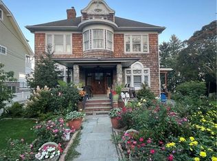 71 Soundview St, Port Chester, NY 10573