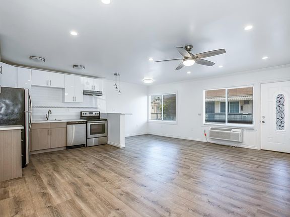 5th image of 6821 Ben Ave