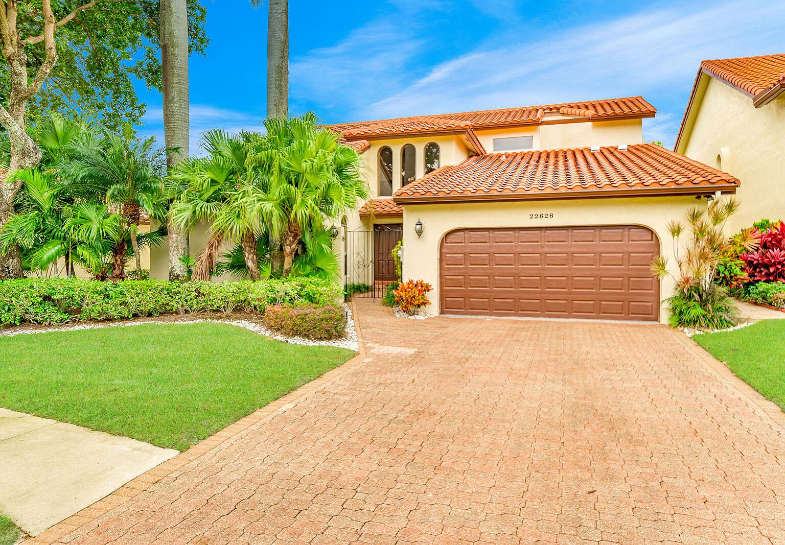 22628 Esplanada Cir W