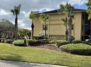 9000 NW 28th Dr, Pompano Beach, FL 33065