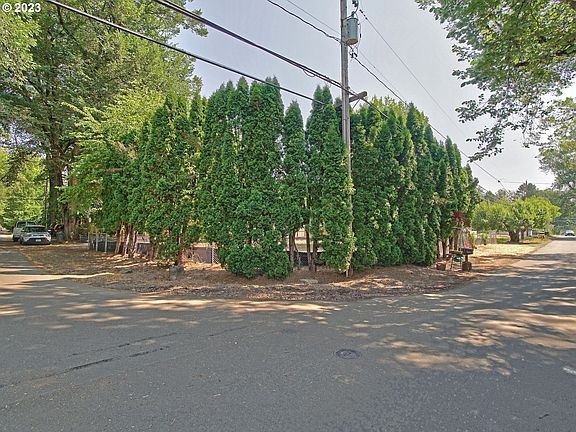 4th image of 922 NE 67th Ave