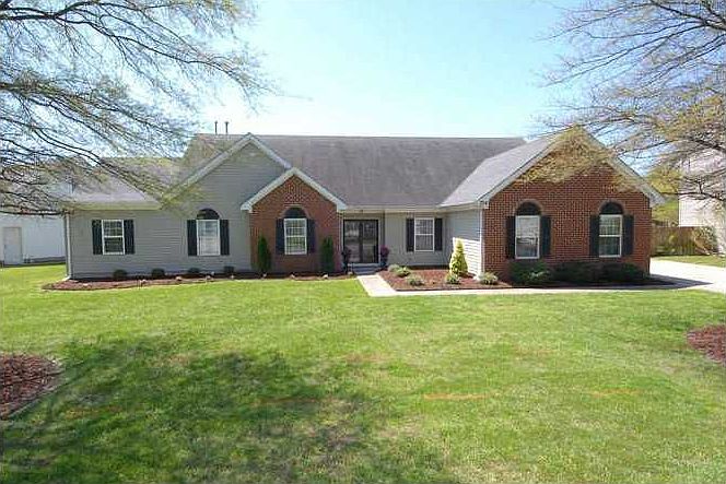 1st image of 704 Treetop Ln