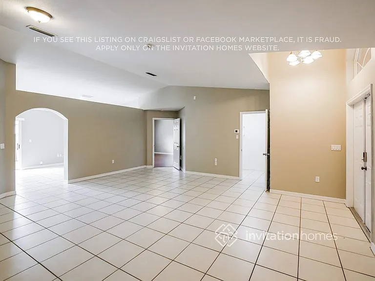 16887 Crestview Ln — Photo 3
