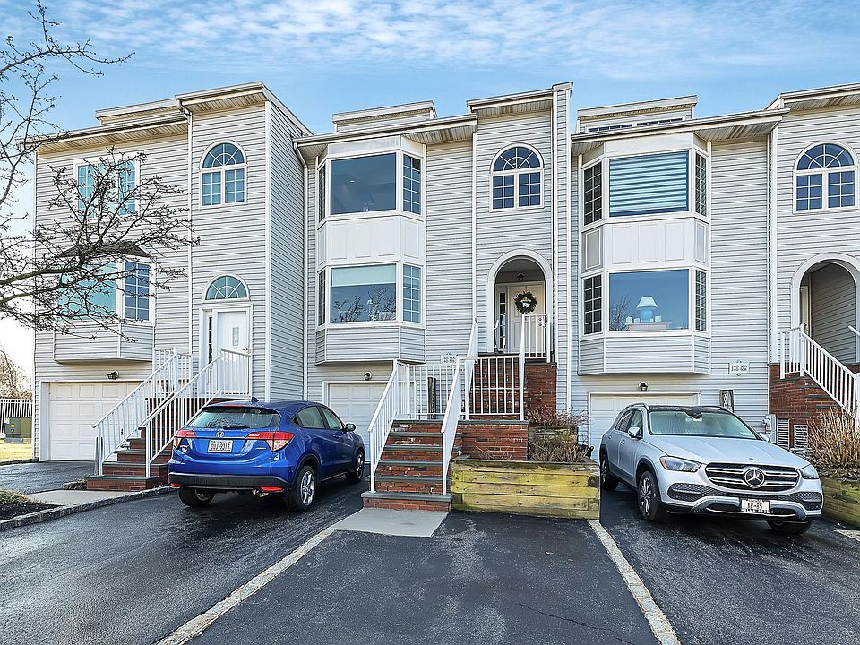 1st image of 240-52 Oak Park Dr #B