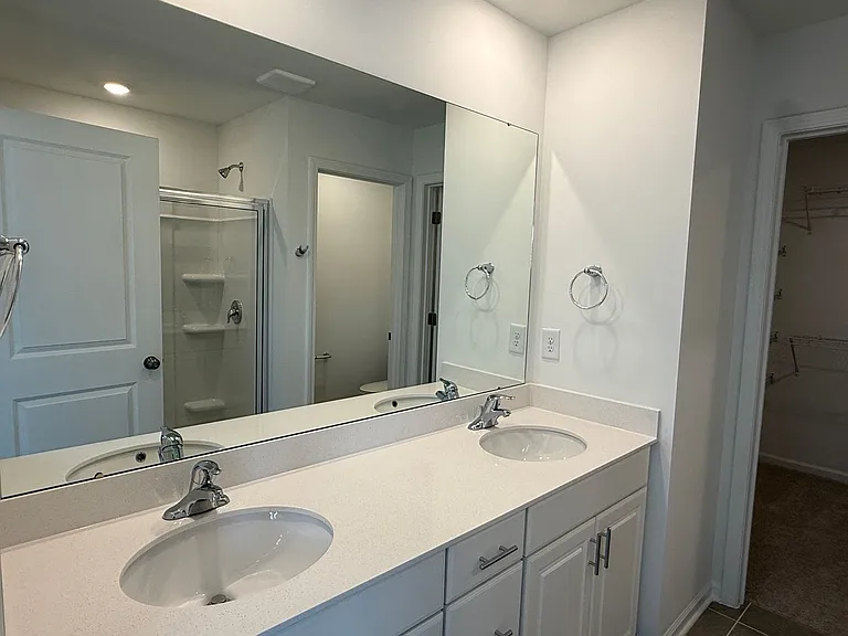 404 Silver Birch Ct — Photo 12