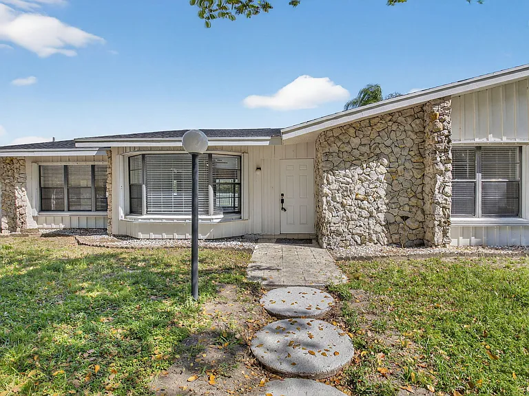 10157 La Reina Rd — Photo 5