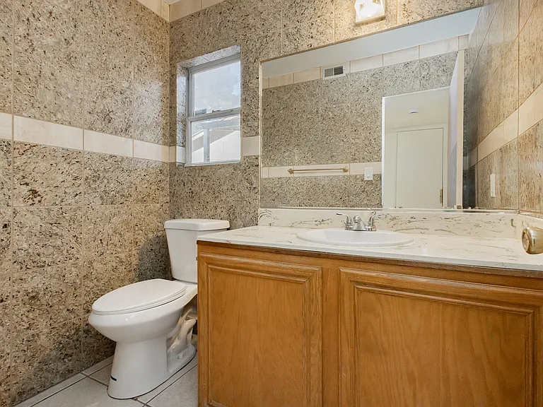 3969 Manford Cir — Photo 33