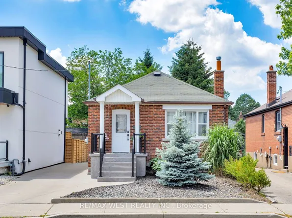 42 Stephen Dr, Toronto, ON M8Y 3M6