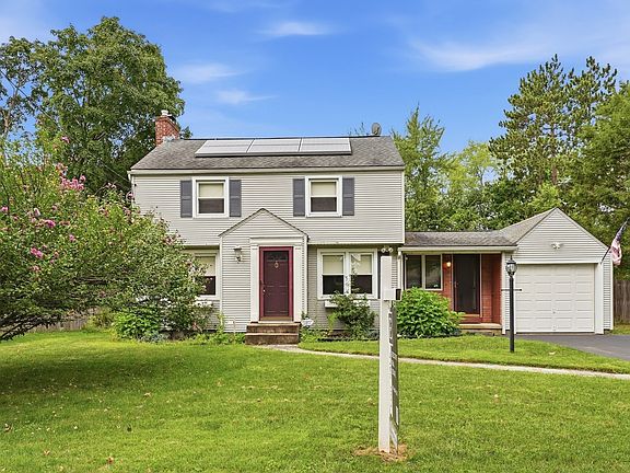 3rd image of 76 Fenway Dr
