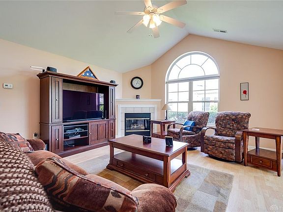 5th image of 7019 Creekside Cir