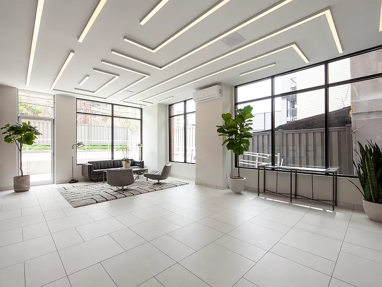 1127 Willoughby Ave #7D — Photo 5